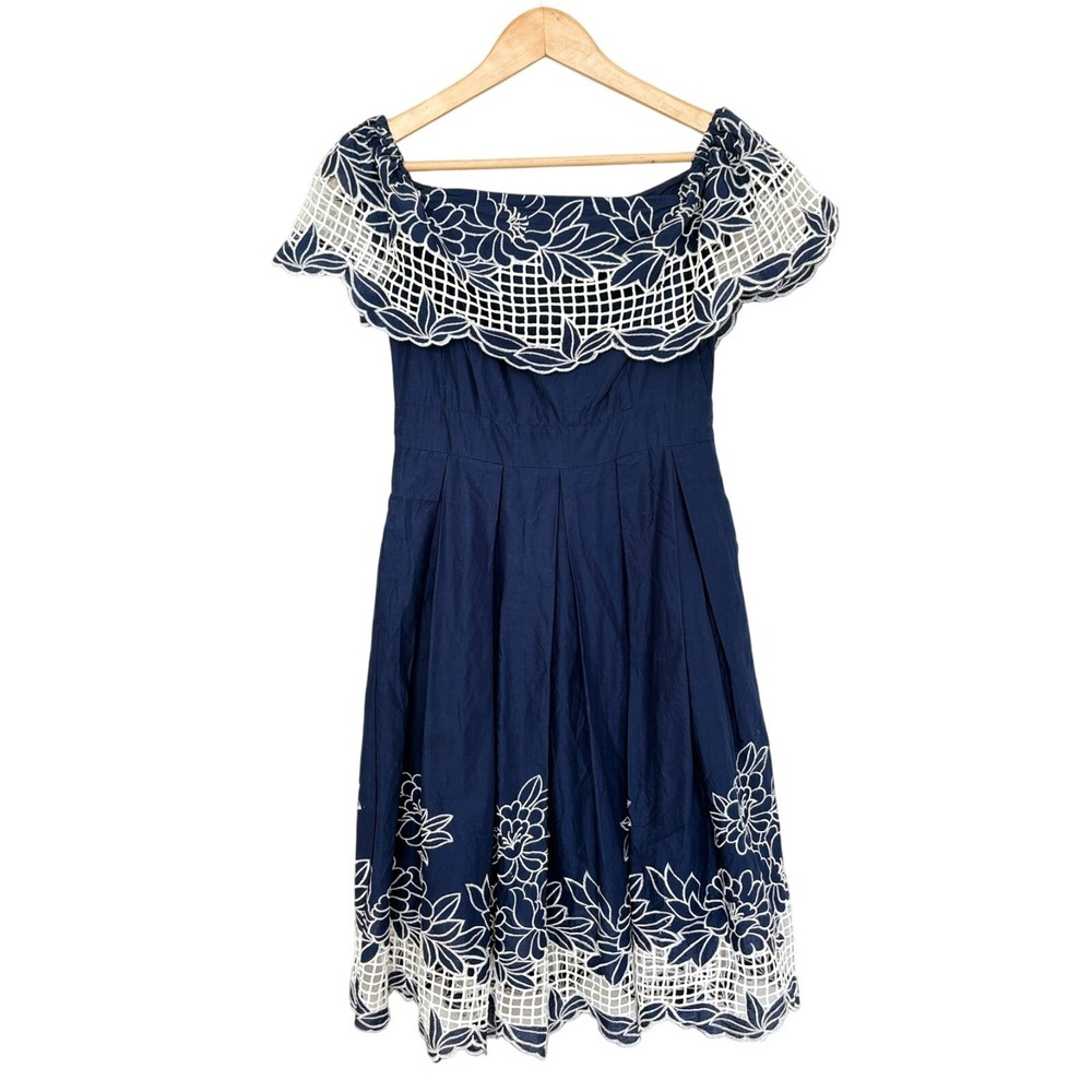 Eliza J Women's Embroidered Floral Poplan‎ Shift Mini Dress Size 2